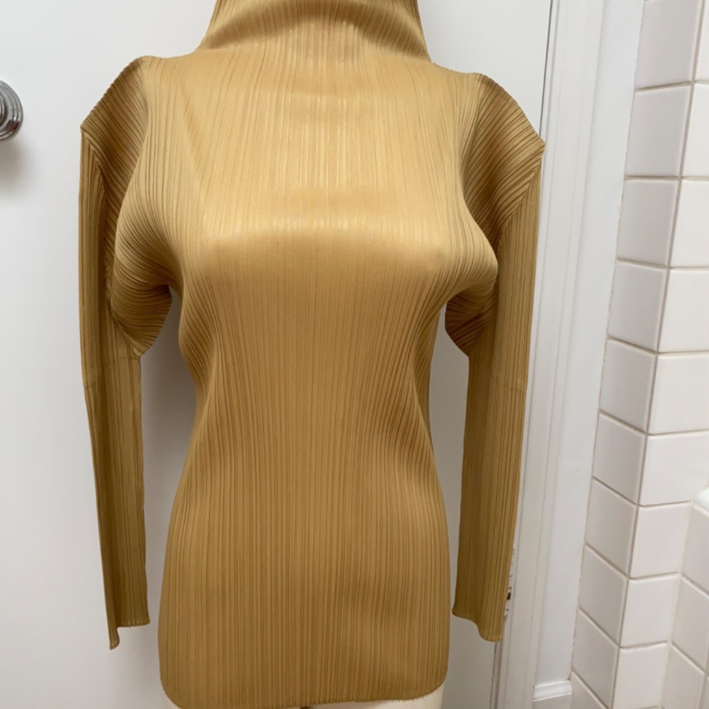 Issey Miyaki Pleats Please long sleeved long length blouse
